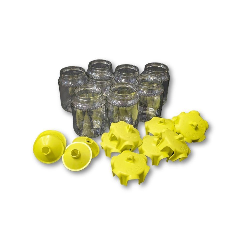 Componenti del kit trappole cromotropiche smontati con vasi e coperchi